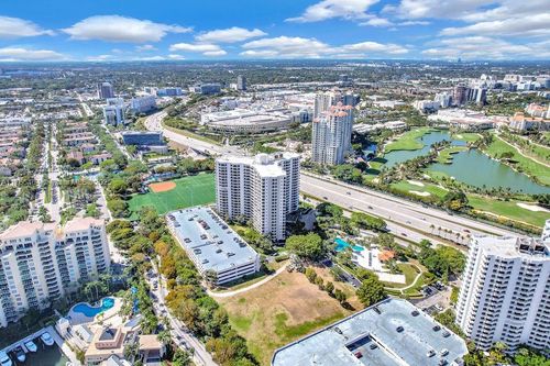 lp03-3300 Ne 191st St, Aventura, FL, 33180-2451 | Card Image
