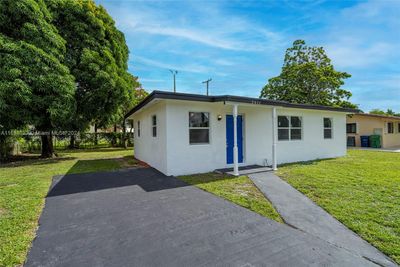 3611 Nw 4th St, House other with 3 bedrooms, 2 bathrooms and null parking in Lauderhill FL | Image 3