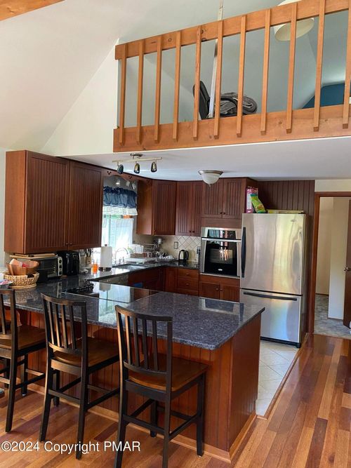 125 Magnolia Dr, Gouldsboro, PA, 18424-8026 | Card Image