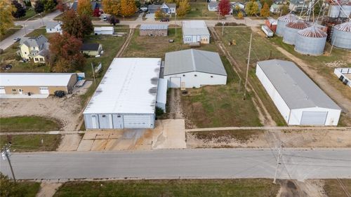 410 W 6th St, Tipton, IA, 52772-1525 | Card Image