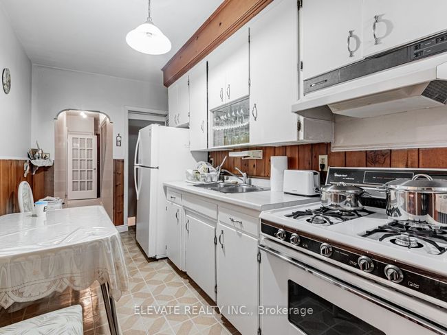 76 Appleton Ave, House other with 3 bedrooms, 2 bathrooms and 1 parking in York. ON | Image 13