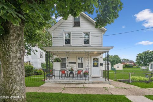 702 Bordentown Rd, Burlington City, NJ, 08016-1926 | Card Image