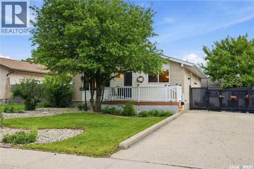 6207 1st Ave N, Regina, SK, S4T7A1 | Card Image