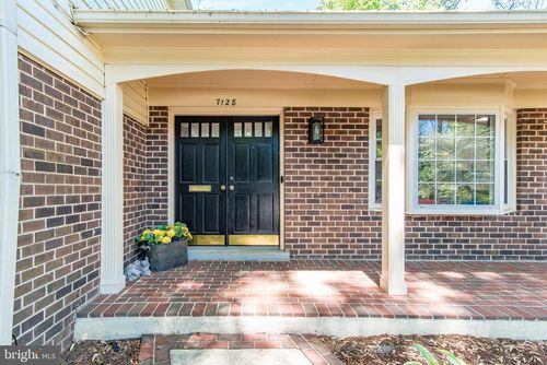 7128 Devonshire Rd, ALEXANDRIA, VA, 22307-1817 | Card Image
