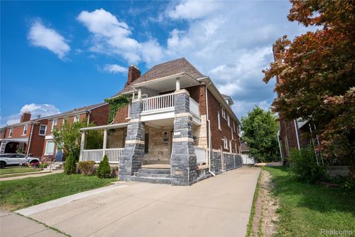 7312 Theisen St, Dearborn, MI, 48126-1688 | Card Image