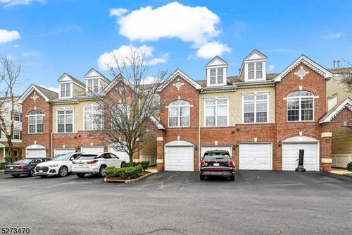 106 Rock Creek Dr, Clifton, NJ, 07014-2018 | Card Image