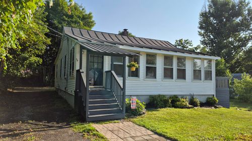 39 Sawyer St, Waterville, ME, 04901-5030 | Card Image