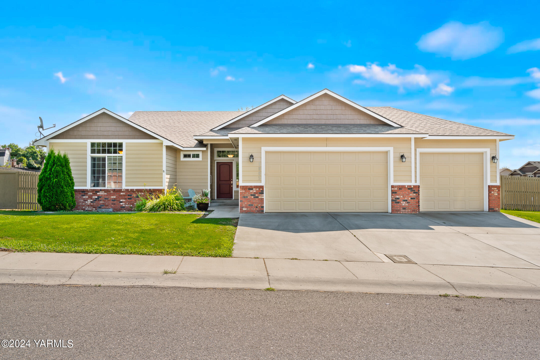 76th Ave, Yakima, WA 98908