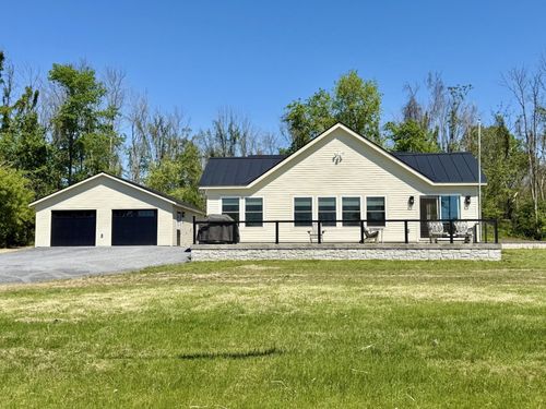 3953 West Shore Road, Alburgh, VT, 05440-5609 | Card Image