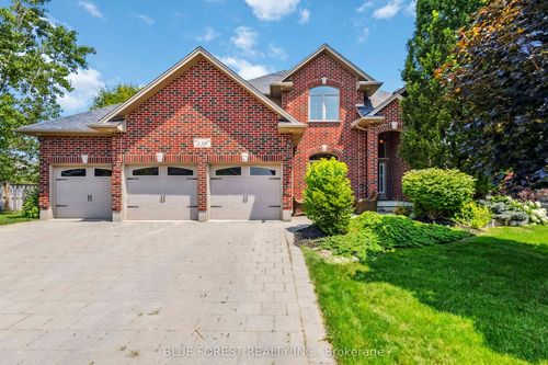 139 Prince St, Komoka, ON, N0L1R0 | Card Image