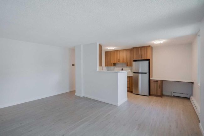 212 - 515 57 Ave Sw, Condo with 2 bedrooms, 1 bathrooms and 1 parking in Calgary AB | Image 5