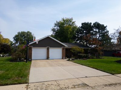 381 Sheryl Dr., Home with 3 bedrooms, 1 bathrooms and 2 parking in Pickerington OH | Image 2