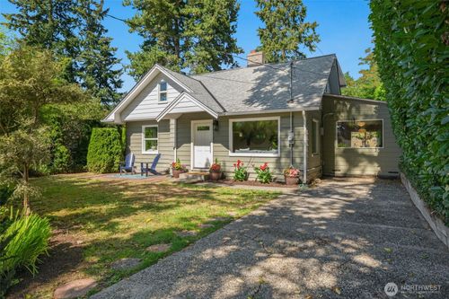 320 Ne 156th St, Shoreline, WA, 98155-5705 | Card Image