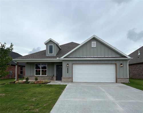 2302 N Zane St, Siloam Springs, AR, 72761 | Card Image