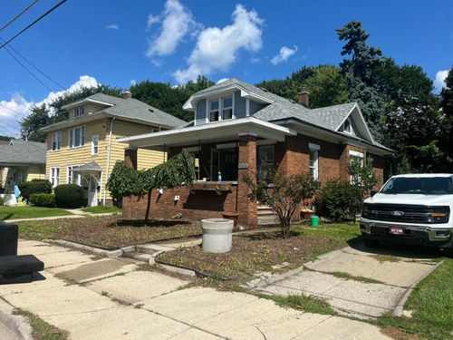 1215 Marquette St, RACINE, WI, 53404-3151 | Card Image