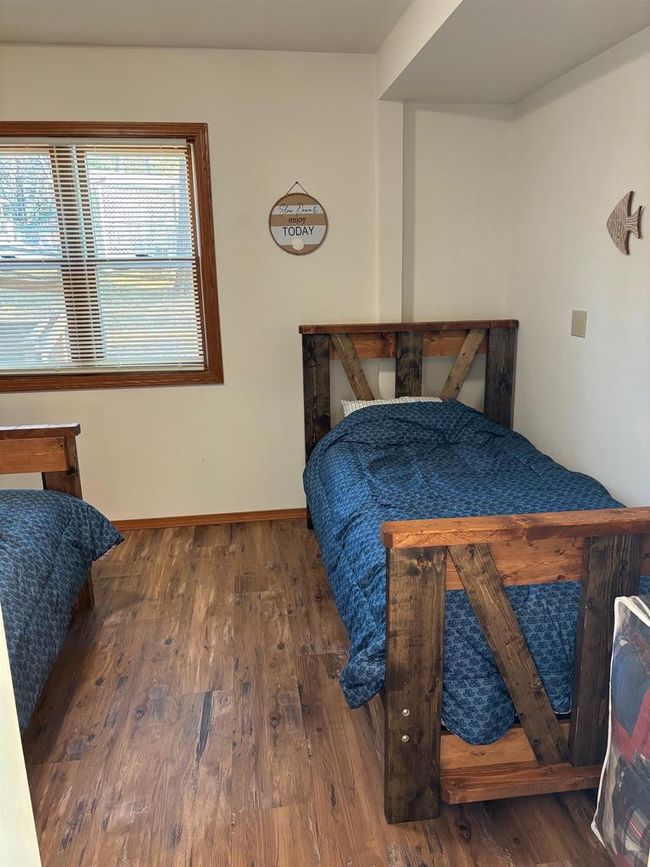 13763 Lake Shore Lane, House other with 2 bedrooms, 1 bathrooms and null parking in Mountain WI | Image 17