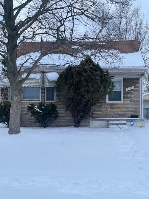 9255 Heyden St, Detroit, MI, 48228-1653 | Card Image