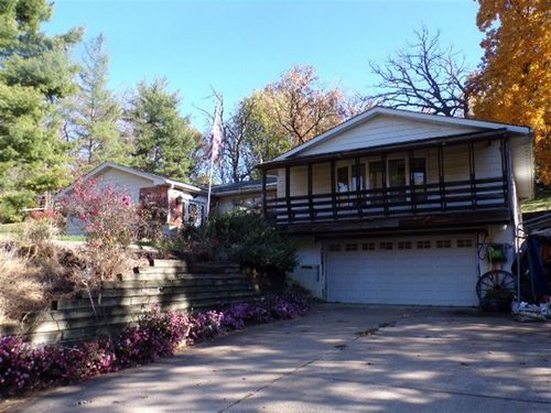 18095 242nd Ave, Bettendorf, IA, 52722-6376 | Card Image