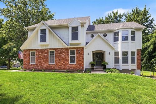 16720 Grandview St, Overland Park, KS, 66085-9272 | Card Image