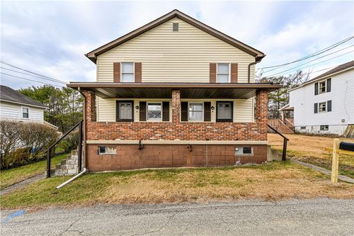 211 Twin Circles, Mount Pleasant, PA, 15666 | Card Image