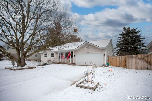 161 W 33rd St, Holland, MI, 49423-7108 | Card Image