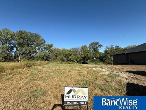 9116 Marbella Dr, Lincoln, NE, 68520-1603 | Card Image