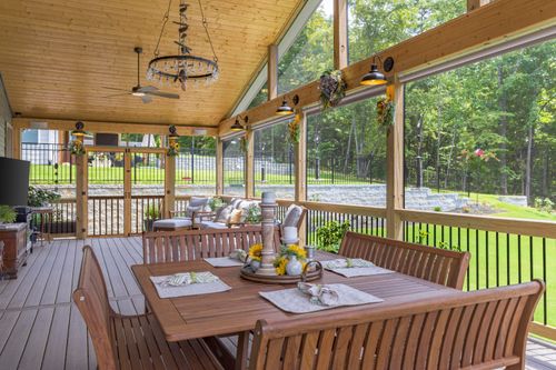 7061 Mercedes Ln, Ooltewah, TN, 37363-5594 | Card Image