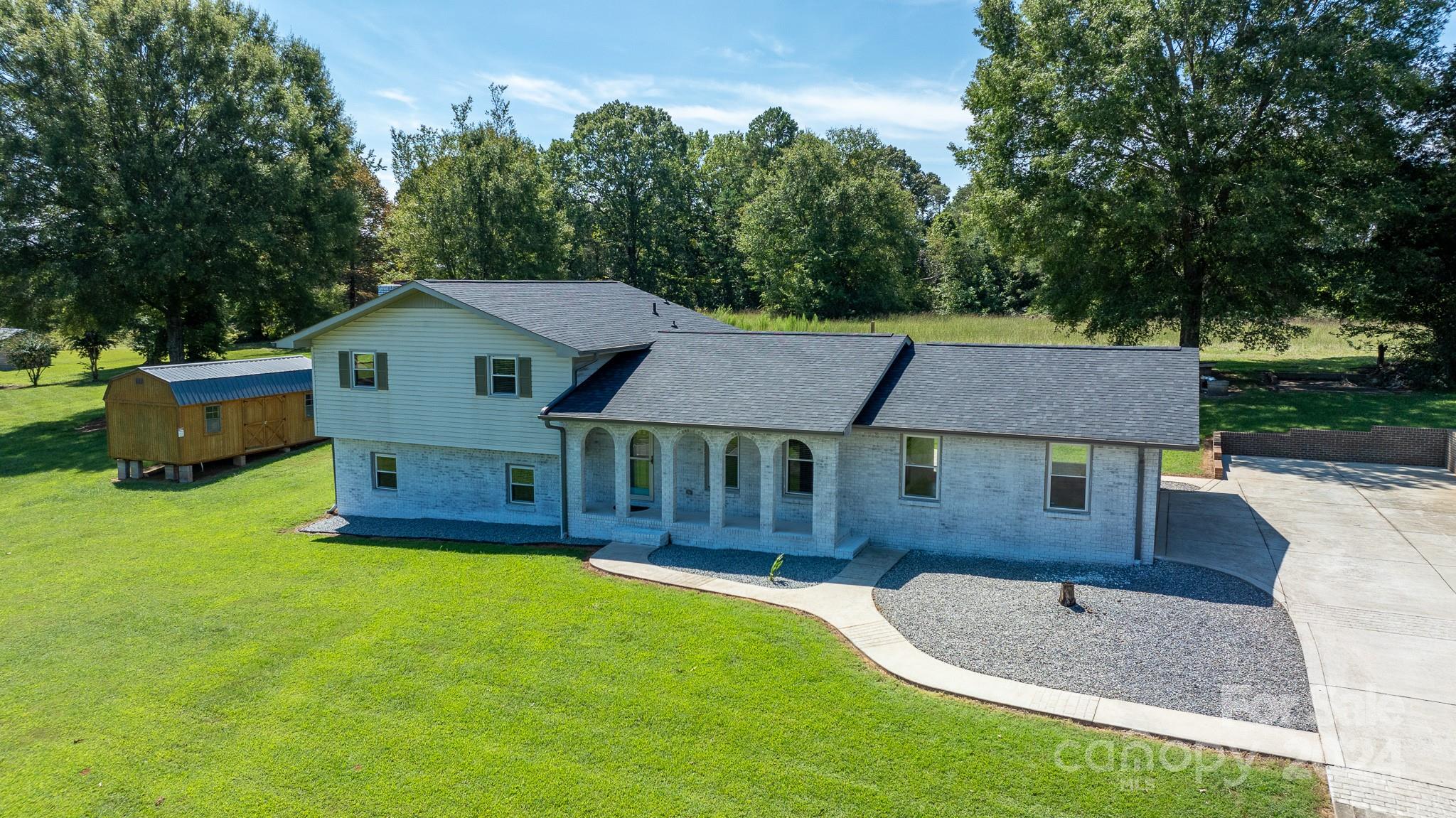 Emmanuel Church Rd, Conover, NC 28613