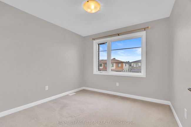 736 Cashmere Terr, House attached with 3 bedrooms, 4 bathrooms and 1 parking in Ottawa ON | Image 29