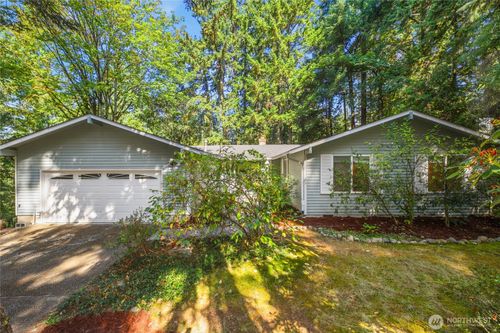 15604 Se 42nd Pl, Bellevue, WA, 98006-1812 | Card Image