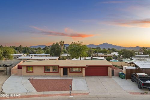 7386 N Dickinson, Tucson, AZ, 85741 | Card Image