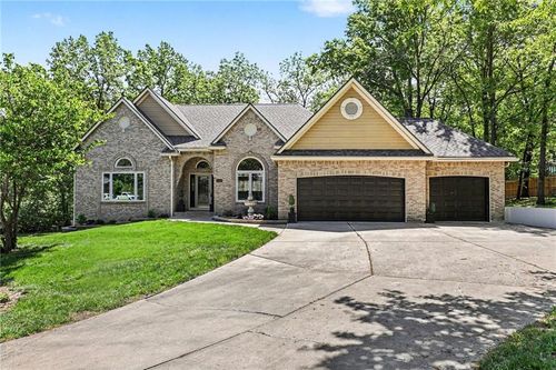 1130 Nw Arrowhead Trl, Blue Springs, MO, 64015-7280 | Card Image