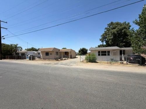 844 E River Ave, Porterville, CA, 93257-5528 | Card Image