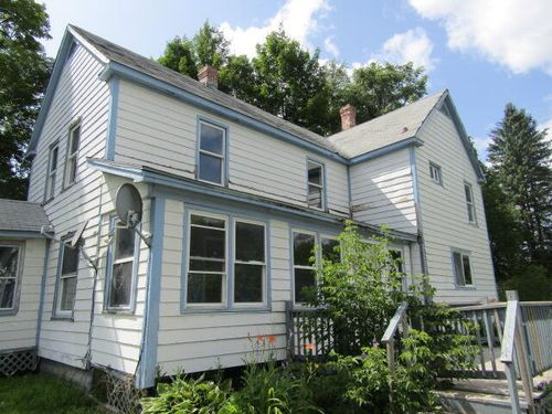 15 Green Street, Houlton, ME, 04730 | Card Image