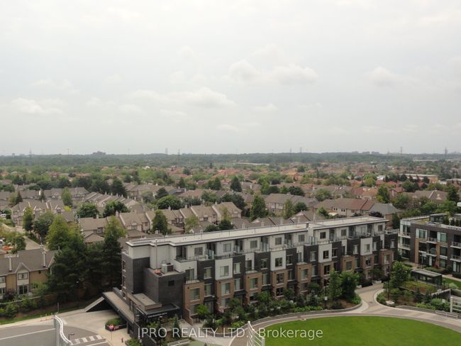 803 - 2520 Eglinton Ave W, Condo with 3 bedrooms, 2 bathrooms and null parking in Mississauga ON | Image 23