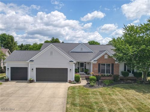 3629 Shepherd St Nw, North Canton, OH, 44720-7949 | Card Image