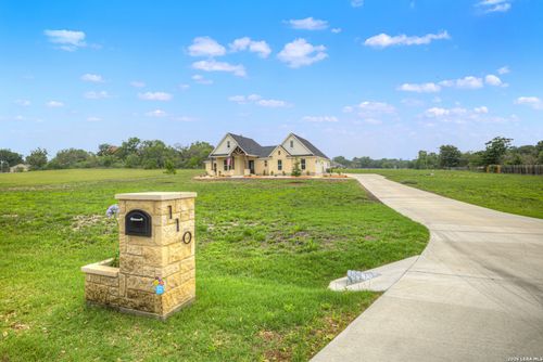 110 Lake Village Rd, Seguin, TX, 78155 | Card Image