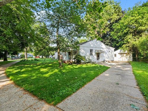 533 Hunt Pl, Ypsilanti, MI, 48198-3922 | Card Image