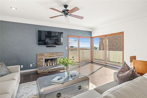 b-124 15th Street, Manhattan Beach, CA, 90266 | Card Image