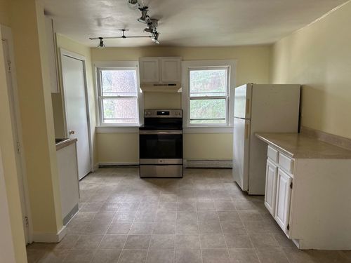 b-11 Chesterfield Rd, Hinsdale, NH, 03451-2203 | Card Image