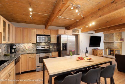 6-630 E Cooper Ave, Aspen, CO, 81611-2012 | Card Image