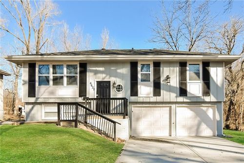 6632 134th St, Grandview, MO, 64030-3234 | Card Image