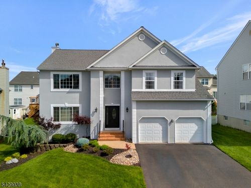 6 Sally Ct, Bridgewater, NJ, 08807-5600 | Card Image