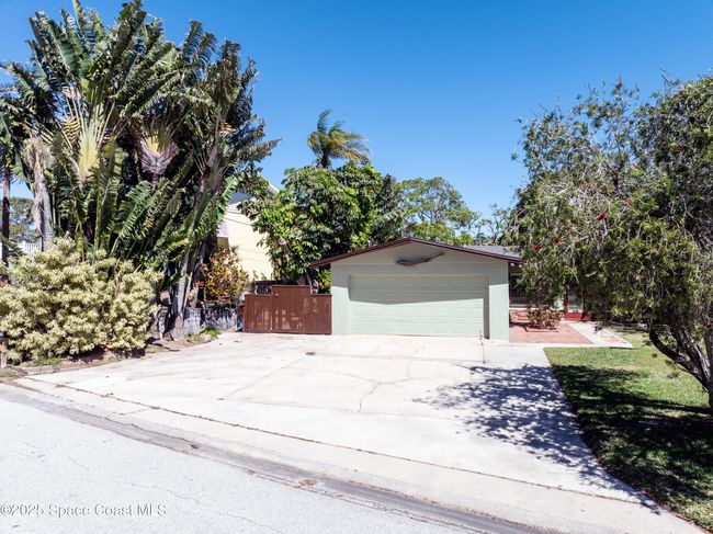 481 Indian Creek Dr, House other with 4 bedrooms, 2 bathrooms and null parking in Cocoa Beach FL | Image 5