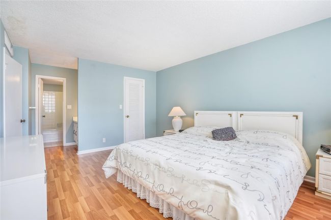 APT-1008 - 3113 S Ocean Dr, Condo with 2 bedrooms, 2 bathrooms and null parking in Hallandale Beach FL | Image 5