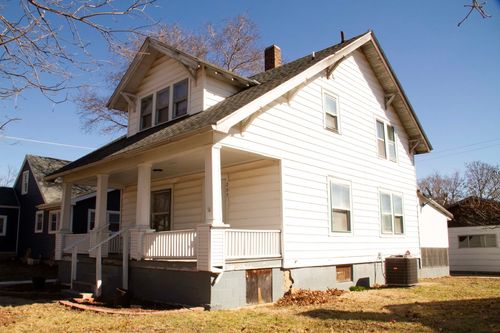 207 Poplar St, Depue, IL, 61322-1239 | Card Image