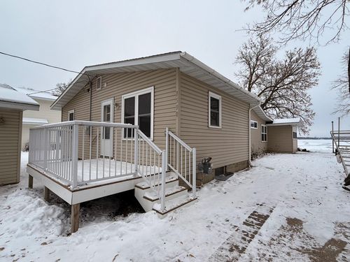 1590 W Lake Dr, Detroit Lakes, MN, 56501-4618 | Card Image