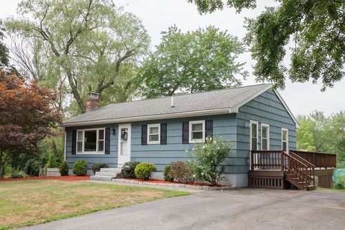410 Oak St, Raynham, MA, 02767-1703 | Card Image