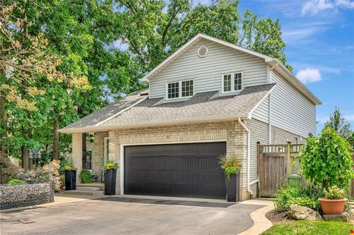 100 Stone Church Rd E, Hamilton, ON, L9B1A9 | Card Image