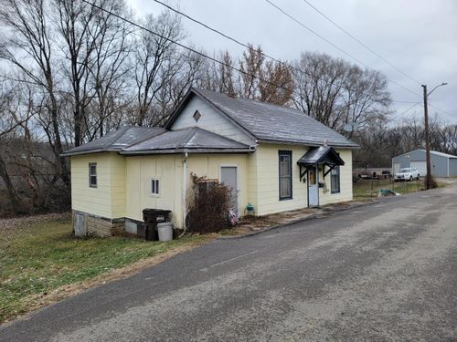 178 W 4th St, Aurora, IN, 47001-1100 | Card Image